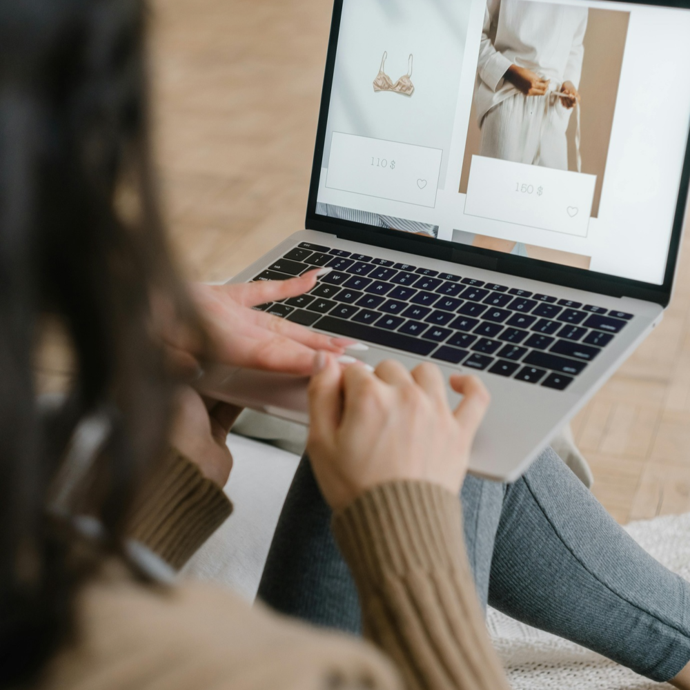 women online shopping on Laptop